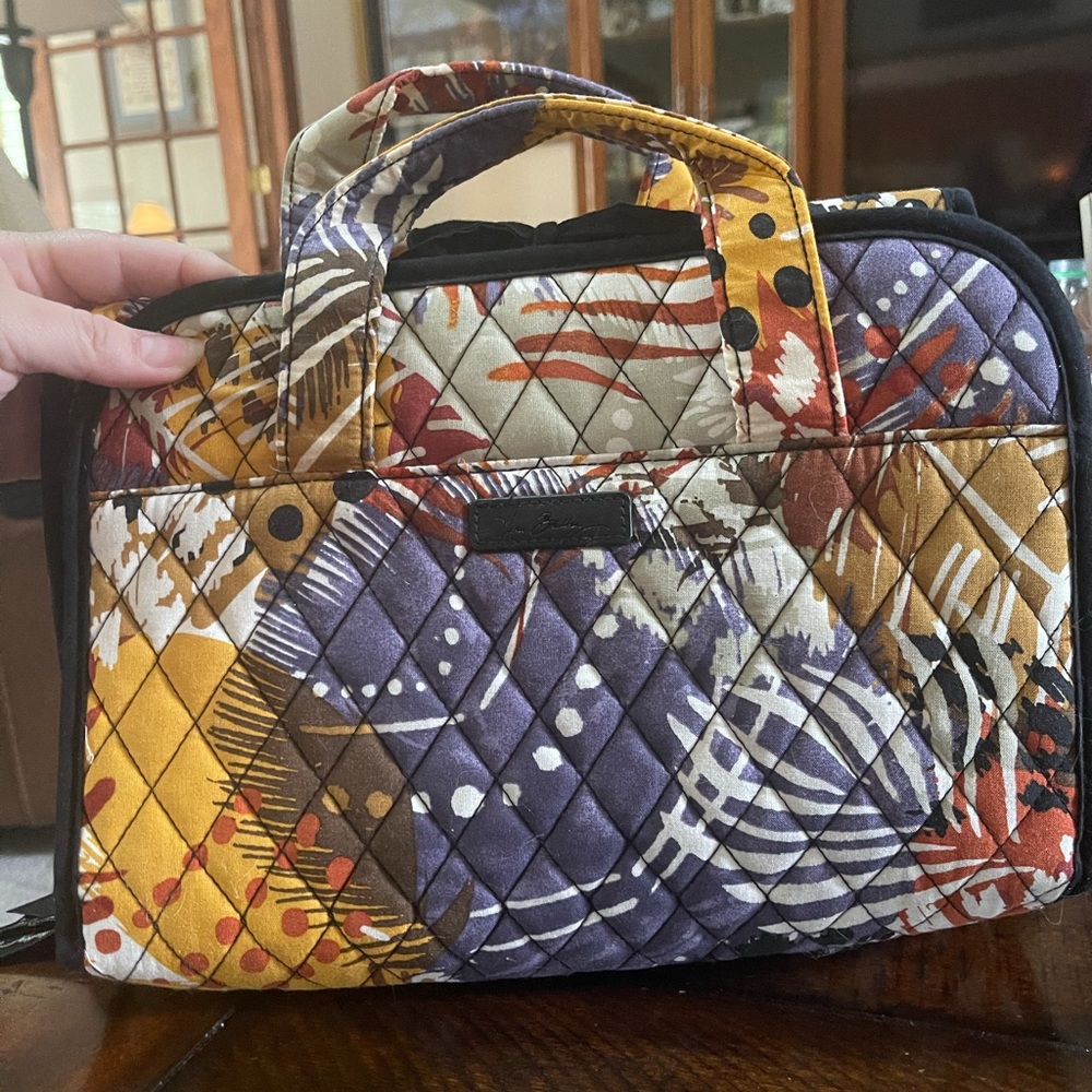 Excellent used condition Vera Bradley travel/toiletries bag
